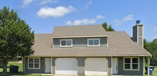 3910 Overland Cir, Lawrence, KS 66049