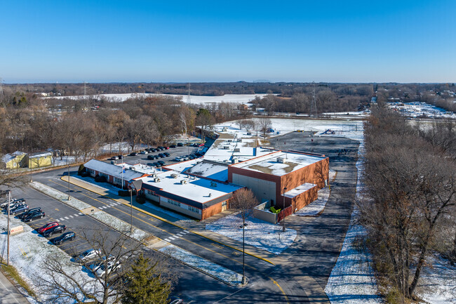 Country Dale Elementary School.