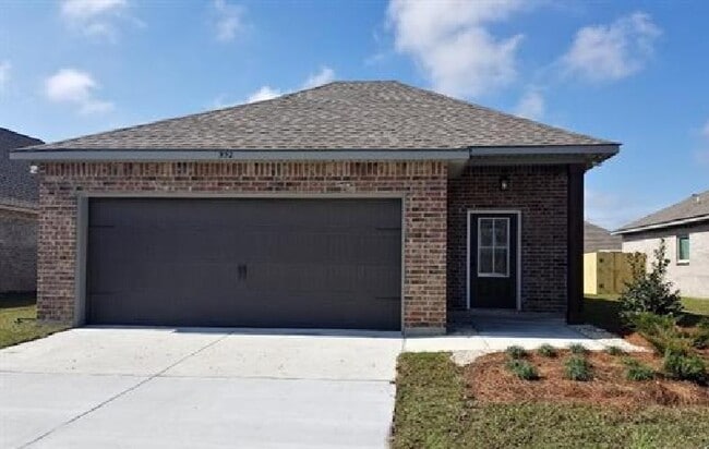 306 Sophie Dr, Houma, LA 70364 - photo 3