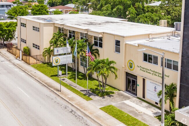 La Progresiva Presbyterian School provides secular and religious programs for students.