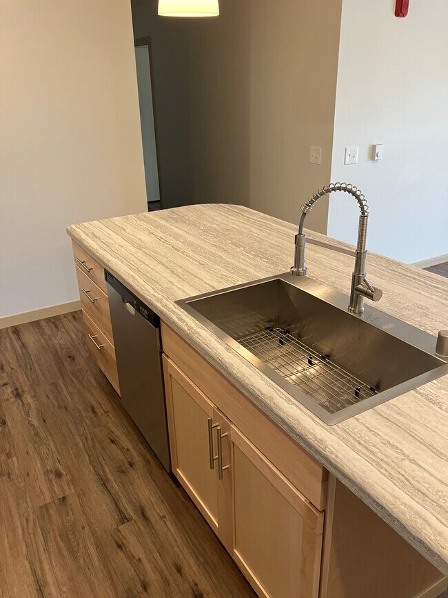 435 Century Place unit 125, Onalaska, WI 54650 - photo 4