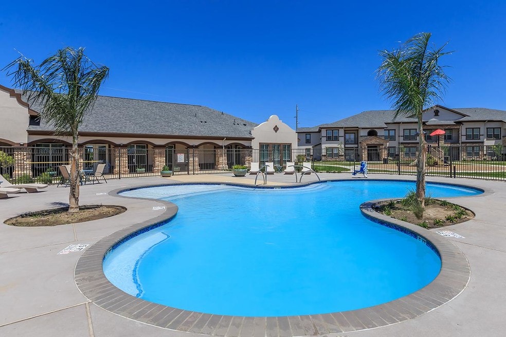 The Heights, Edinburg, TX 78542 - photo 1