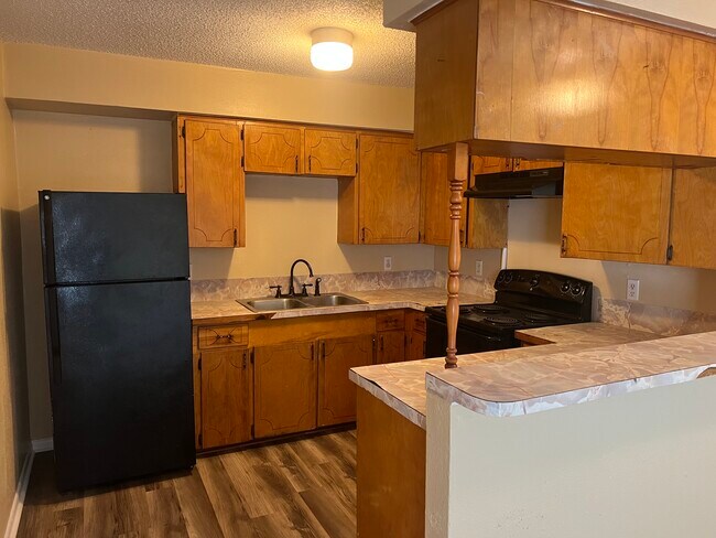 2305 Downey St unit 4, La Marque, TX 77568 - photo 4