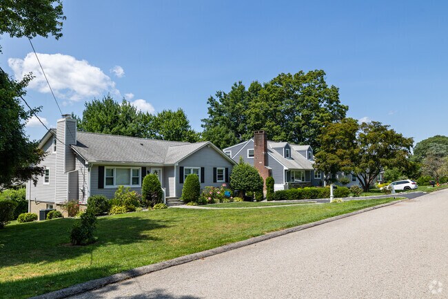 Quiet roads with Ranch style homes can be seen in Hawthorne, New York.