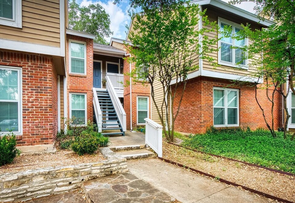 13130 Blanco Rd unit Chesapeake Condomini, San Antonio, TX 78216 - photo 1