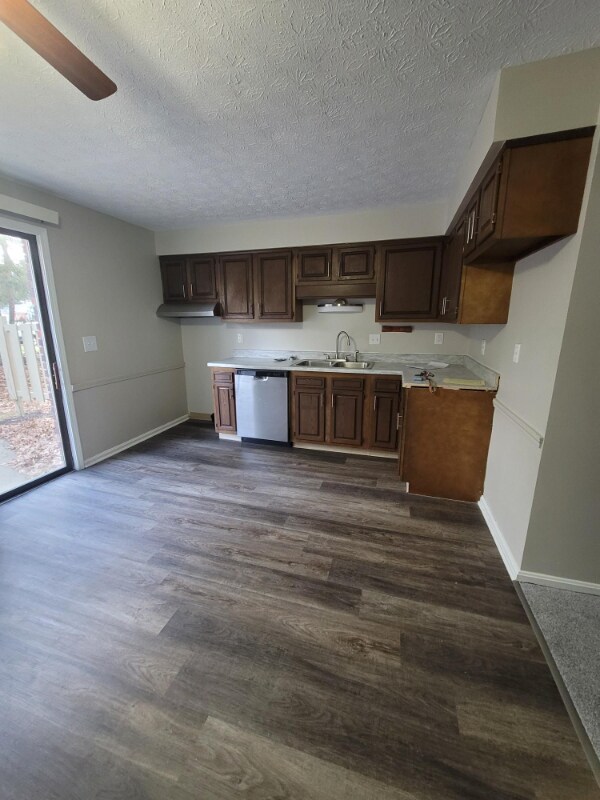 1012 Schneider St SE, North Canton, OH 44720 - photo 1