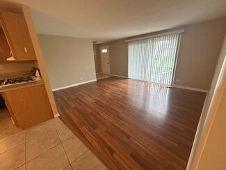 1028 Sagamore Dr, Schaumburg, IL 60194