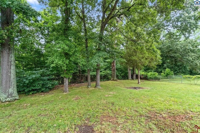 1907 Roan Dr, Clarksville, TN 37042 - photo 7