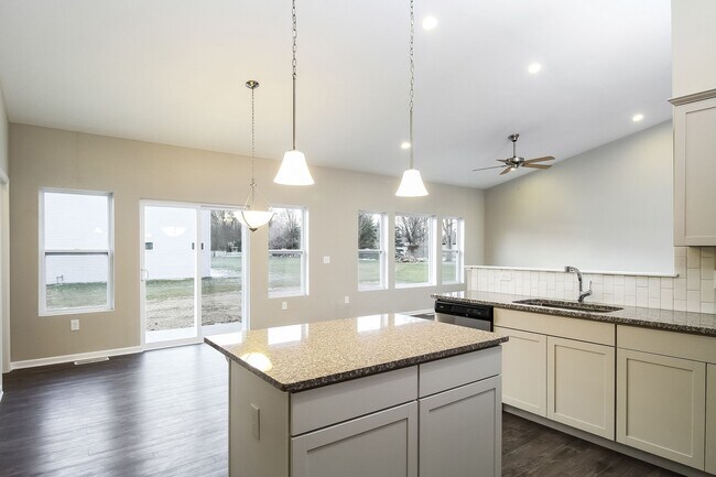 58367 Norton St unit 36454210, Mattawan, MI 49071 - photo 3