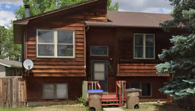 4207 E Comanche Dr, Laramie, WY 82072 - photo 2