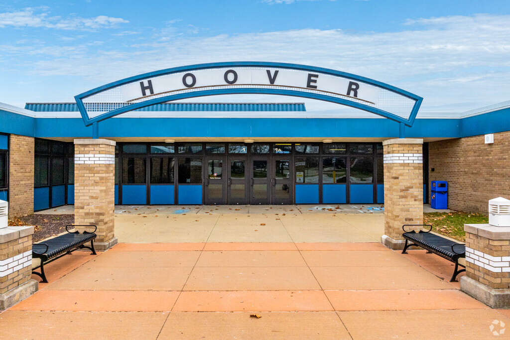 Hoover Elementary School offers students a dynamic learning environment.