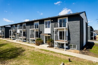 2021 Grout St, Saginaw, MI 48602