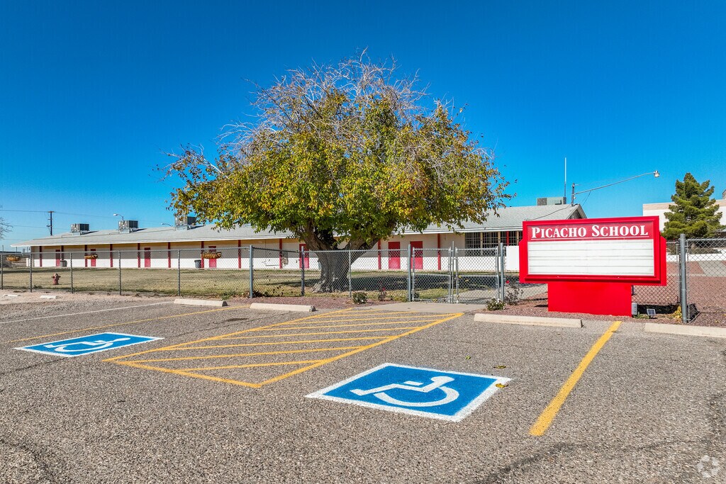 Picacho Elementary School in Pinal County fosters a nurturing space for young learners.