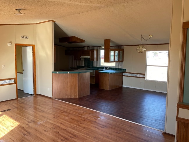 216 Troy View Dr, Troy, TX 76579 - photo 3