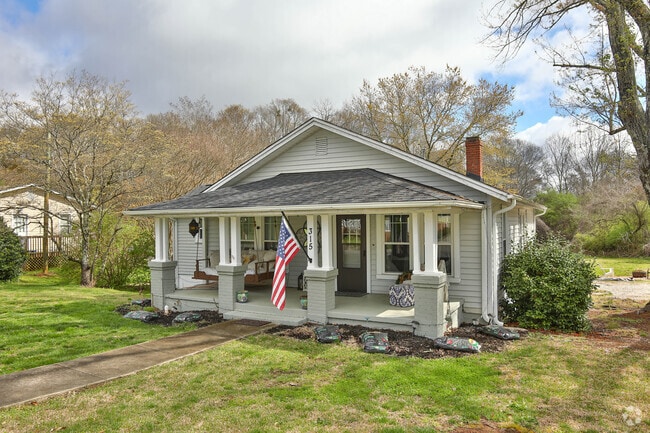 Bungalows with large front porches and small yards can be found all throughout Pickens County.