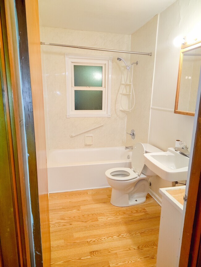 1120 Metropolis St unit 4, Metropolis, IL 62960 - photo 6