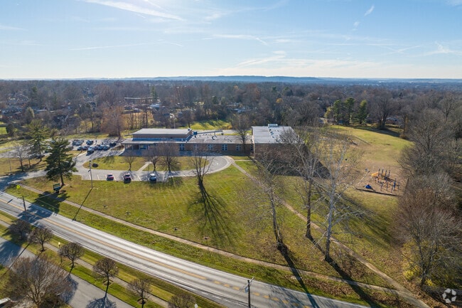 Luhr Elementary provides quality education to people throughout Louisville.