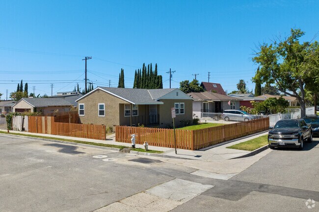 Renovated homes in Delhi often feature gated yards for privacy and curb appeal.