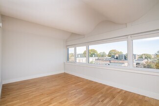 333 Harvard St Unit 5, Cambridge, MA 02139