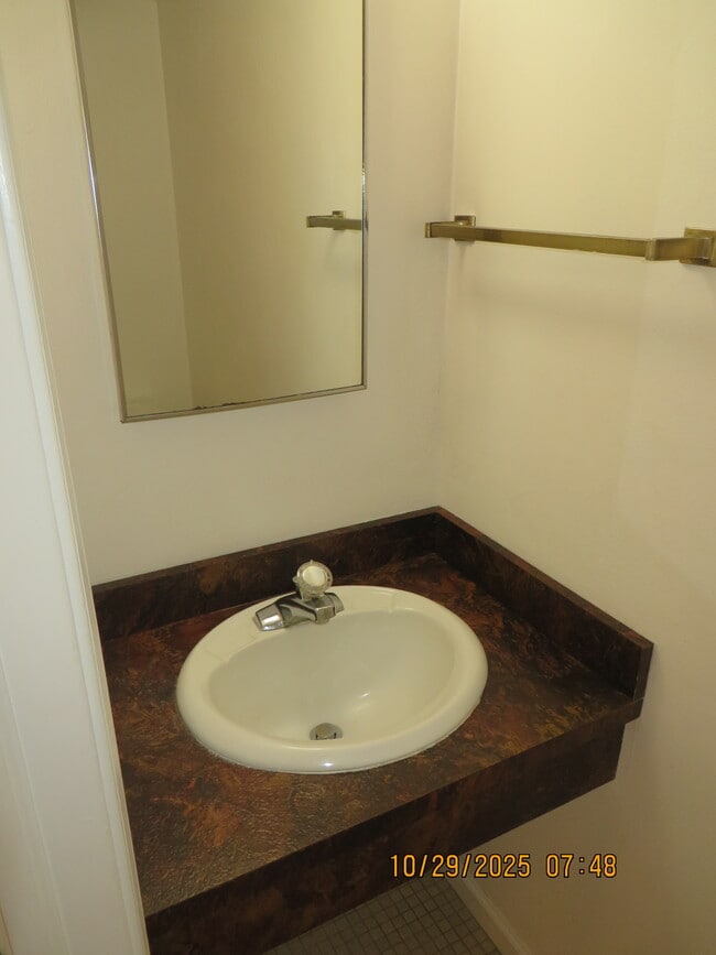 2016 E 10th St, Anderson, IN 46012 - photo 6