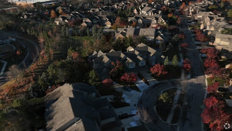 44505 Broadmoor Blvd unit 168, Northville, MI 48168 - photo 2