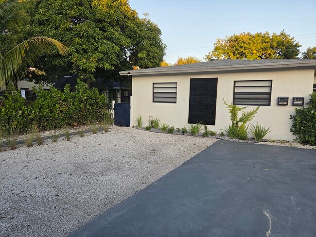 1110 NW 6th Ave unit 1, Fort Lauderdale, FL 33311 - photo 2