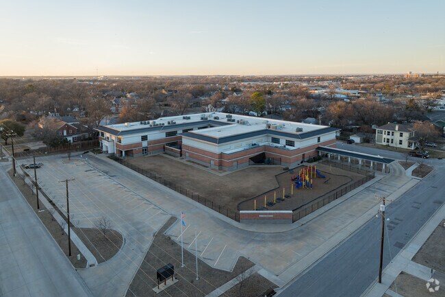 Children can easily walk or bike to Lincoln Elementary School.