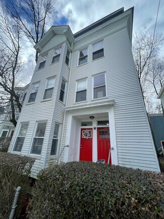 322 Beacon St Unit 2, Somerville, MA 02143