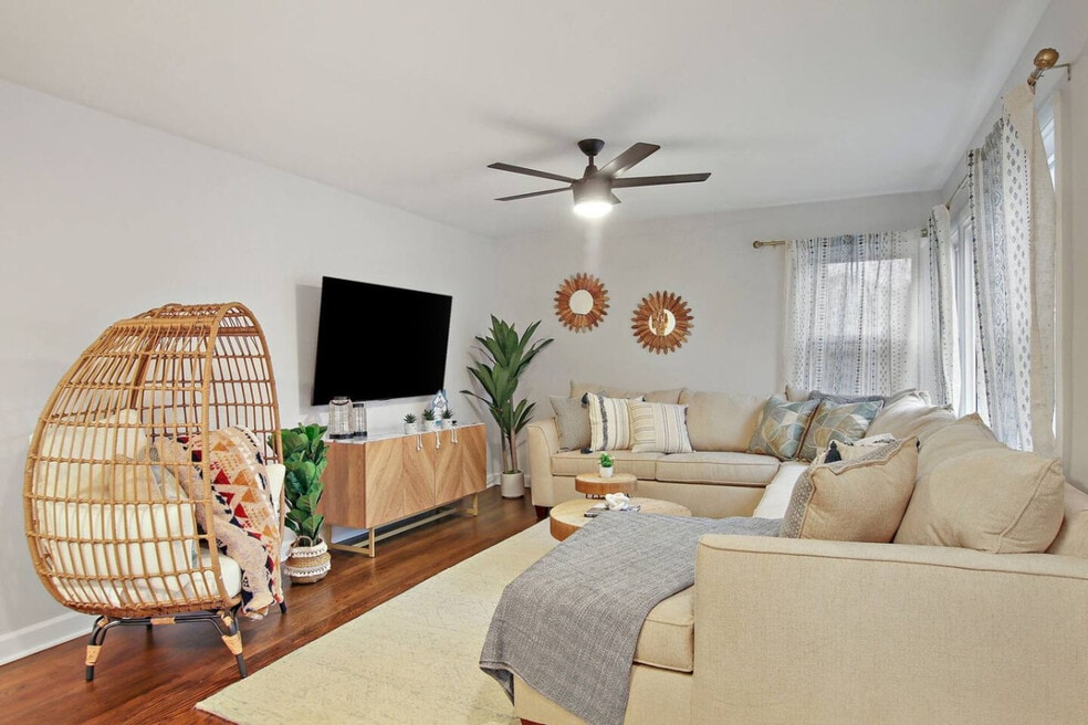 1104 Elizabeth St unit ID1366966P, West Chicago, IL 60185 - photo 1