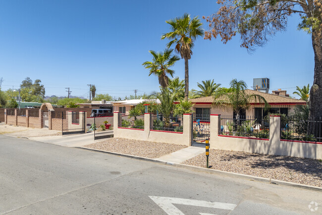 Sunset Villa offers a colorful blend of architectural styles, from classic ranch homes to Pueblo-inspired adobe dwellings.