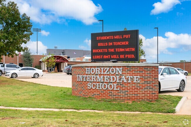 Mustang Horizon Intermediate School serves grades 5th-6th.