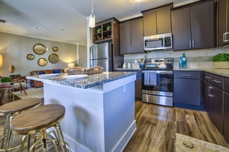 2905 Chastain Meadows Pkwy, Marietta, GA 30066