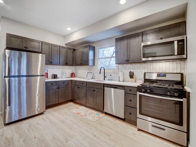 140 Fabyan Place unit 2, Newark, NJ 07112 - photo 6