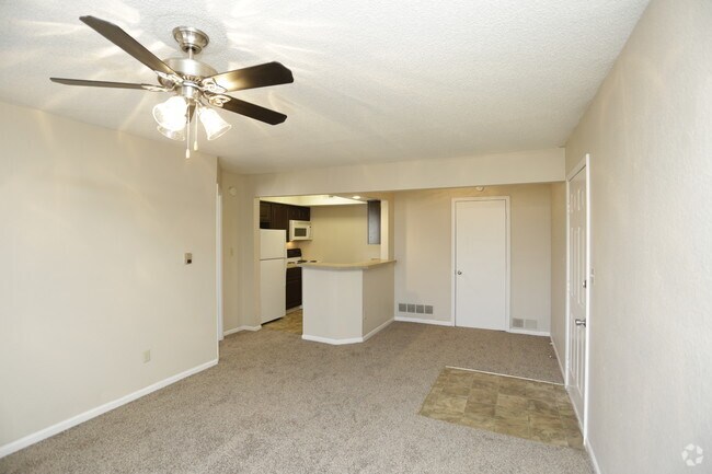 The Lodge, Blue Springs, MO 64015 - photo 3