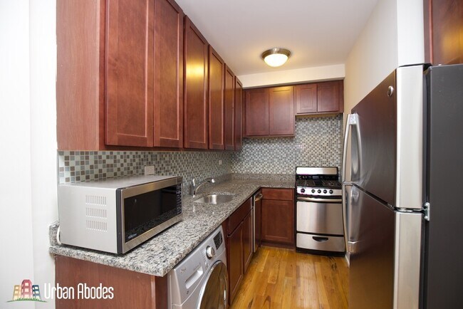 556 W Arlington Place unit A07C, Chicago, IL 60614 - photo 3