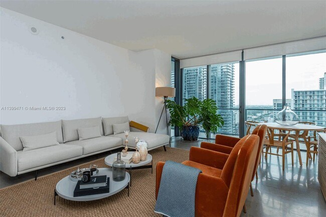 Reach Brickell City Centre unit 2304, Miami, FL 33131 - photo 2