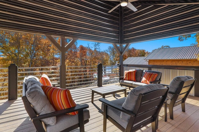 85 E Center Rd unit ID1221900P, Eureka Springs, AR 72631 - photo 4