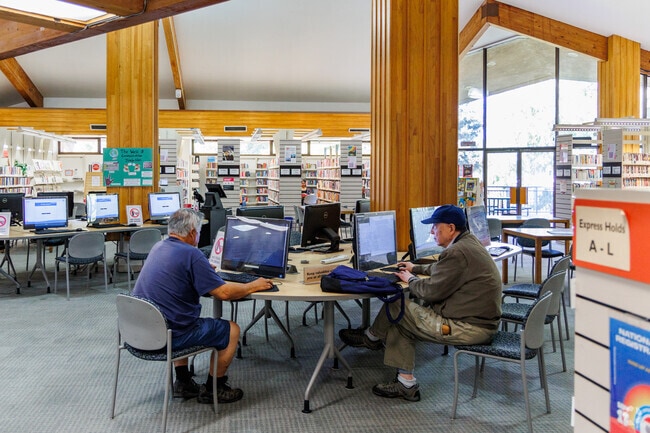 Alvarado residents have easy access to Union City Library.
