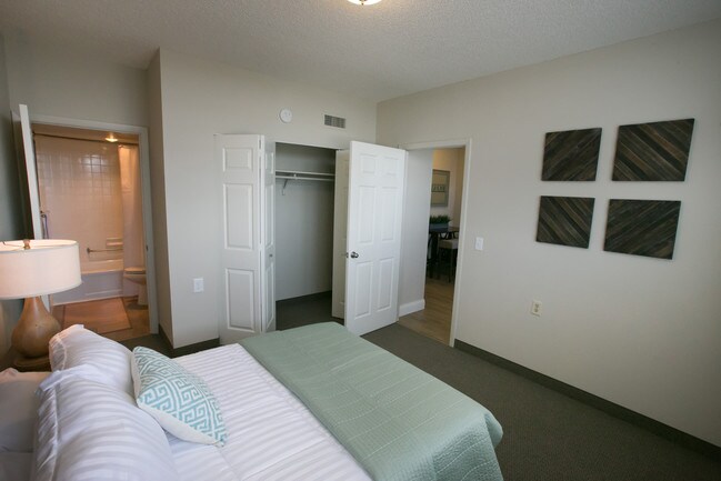 Lakeview Tower-62+ Community, Winter Haven, FL 33880 - photo 3