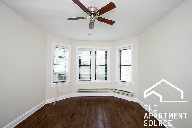 3849 N Greenview Ave unit 1, Chicago, IL 60613 - photo 3