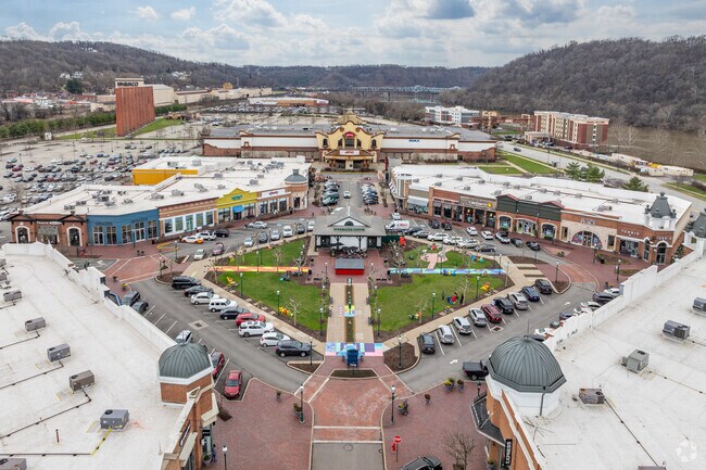 The town square in the Waterfront is a huge shopping attraction located near Glen Hazel.