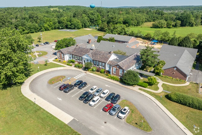 Richmond Elementary School aims to produce creative, well educated students each year.