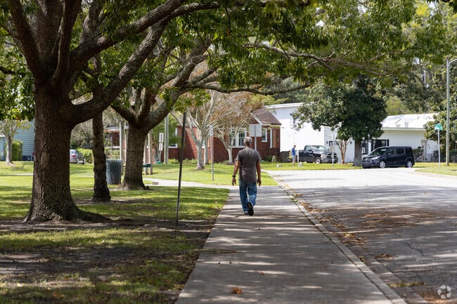 Take a walk around Hull Park in the Ardmore-Gould Estates-Olin Heights neighborhood.