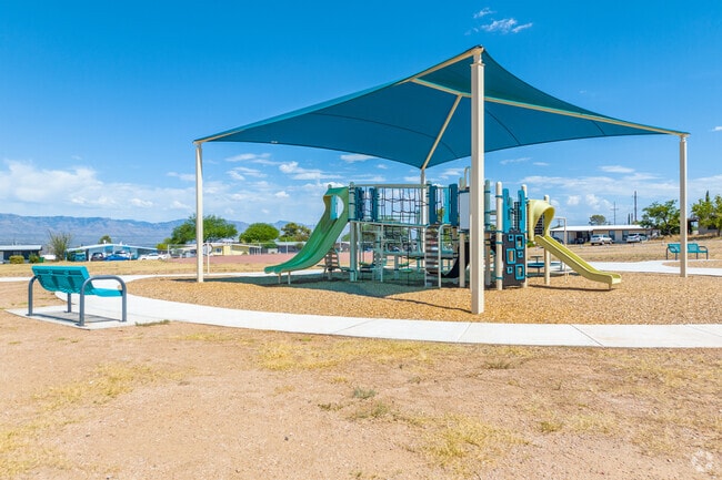 Connect with nature at San Manuel's Park in Arizona's beautiful surroundings.
