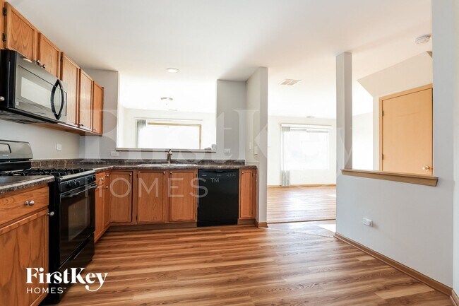 508 Springwood Dr, Joliet, IL 60431 - photo 6