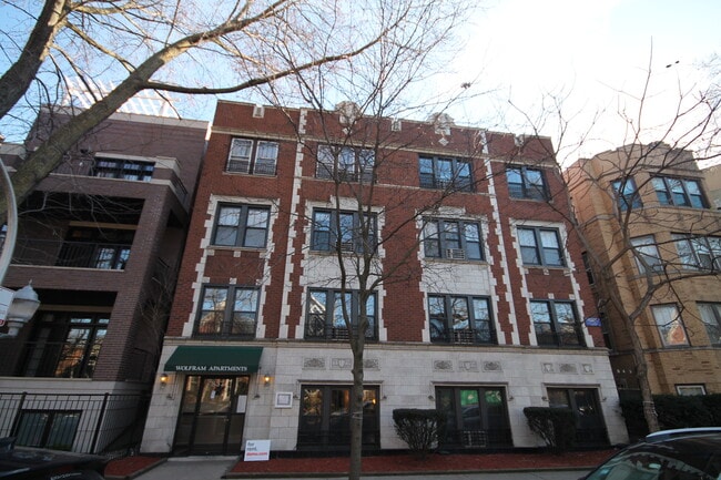 835 W Wolfram St unit 206, Chicago, IL 60657 - photo 2