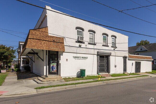 Turner's Market is the neighborhood store of Olde Huntersville.