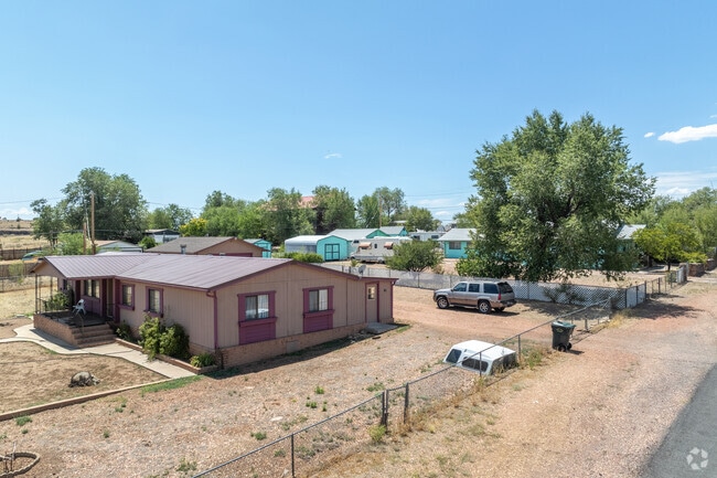Most homes in Ash Fork are ranch-style sitting on generous lots.