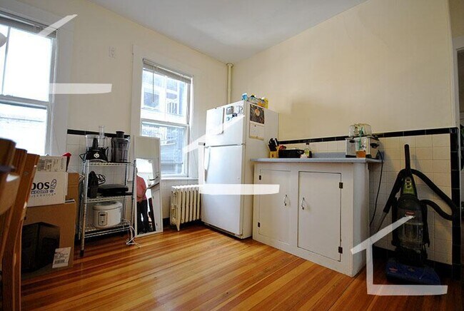 29 Gerald Rd unit 2, Brighton, MA 02135 - photo 3