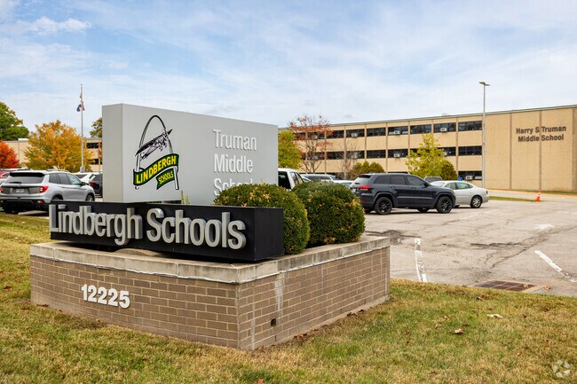 Truman Middles School is a public 6th through 8th grade school in Kirkwood.